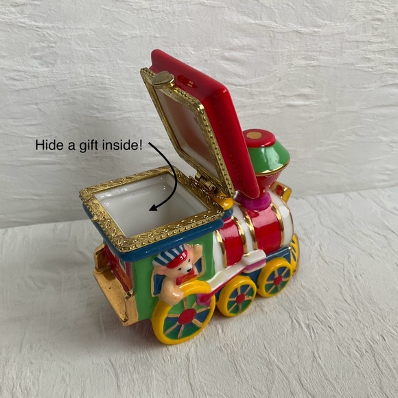 Vintage Carlton Cards Heirloom Collection Tree Ornament Ceramic Train & Bell Set - Picture 3 of 12